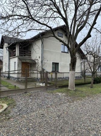 Будинок 2поверхи,169м.кв.,10соток ,можливість жити для 2 сімʼі. - фото 1