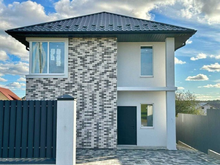 Продається якісний двоповерховий будинок у Гостомелі - фото 1