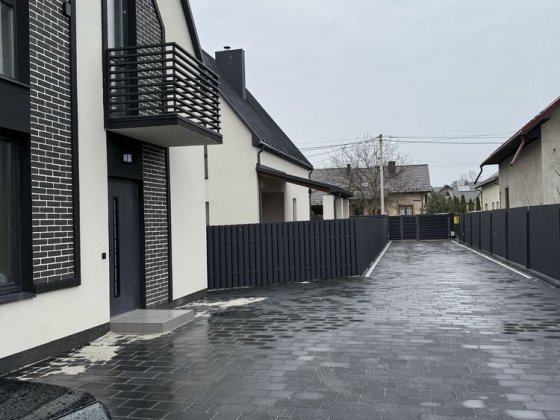 Будинок з власним подвір ям Коломия