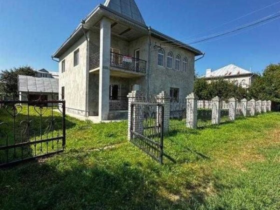 Продаю будинок по вул. Польова Коломия