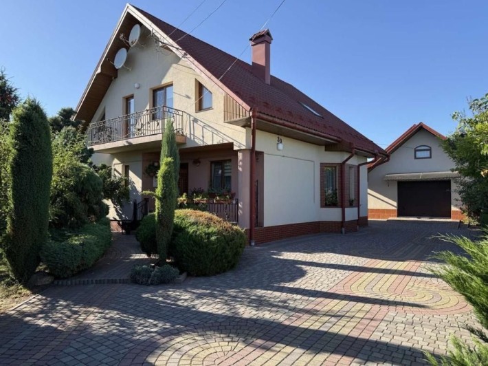 Продам добротний цегляний будинок. - фото 1