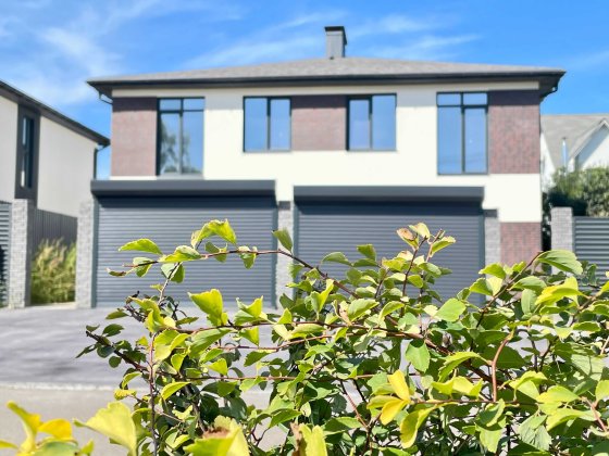 Продаж дуплексу навпроти набережної Гостомель