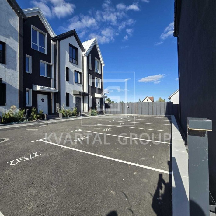 Будинок таунхаус біля озера м. Гостомель - фото 1