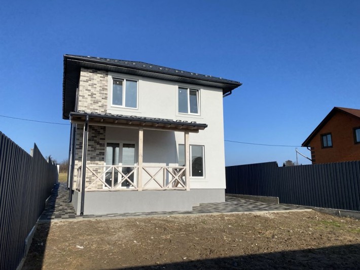 Двоповерховий будинок в Гостомелі біля озера! Зручна, затишна локація. - фото 1