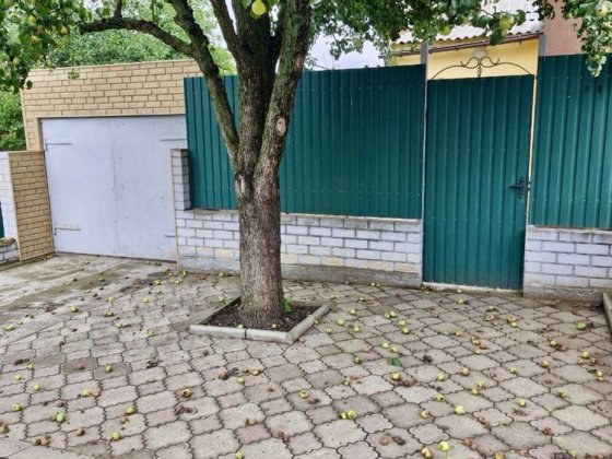 Уютный утеплённый дом с участком 5 соток, с гаражом Краматорск