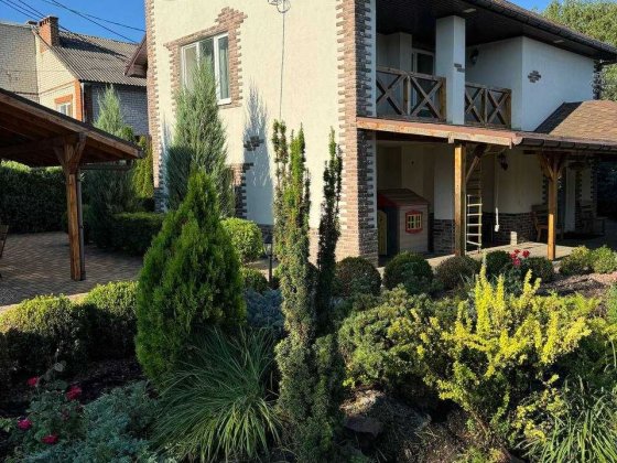 Ексклюзивний будинок з басейном, ландшафтним дизайном на Біленькой Краматорск