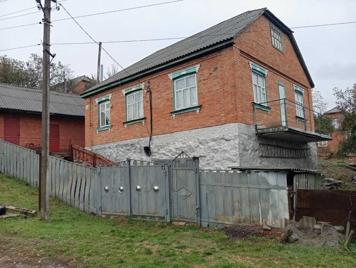 Будинок  у затишному  місці - фото 1