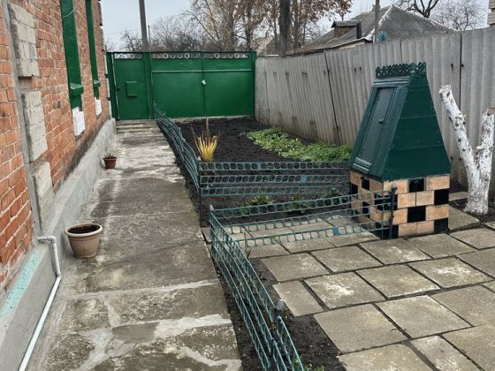 Продам 1/2 будинку в центрі м. Лозова Лозова