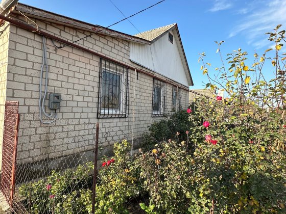 Продается дом район 10 столовой Марганець