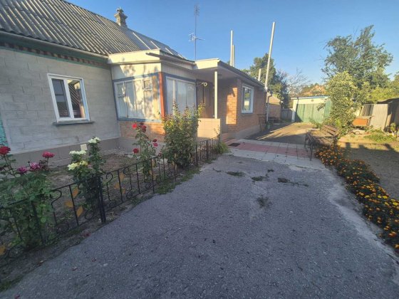 Продам будинок в районі автопарку Лубни