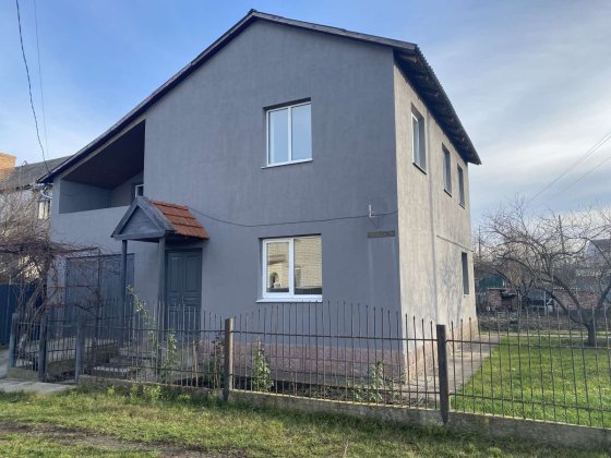 Жилий будинок на Довгому озері Миргород