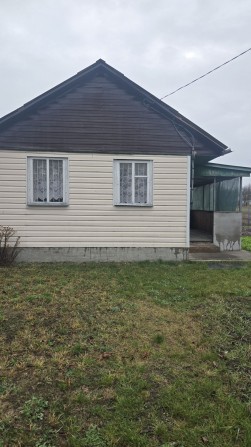 Продаж приватизованої  земельної ділянки з гостьовим будиночком - фото 1