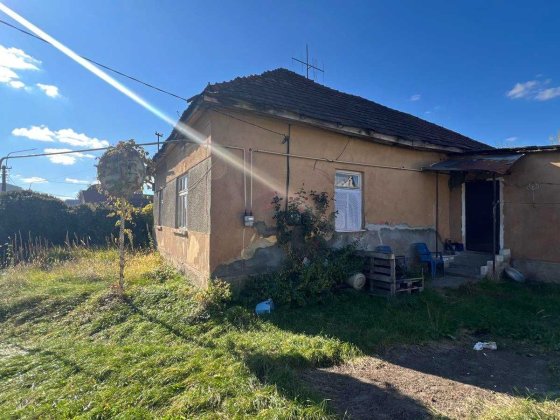 Житловий дім, з ДІЛЯНКОЮ в "Росвигово"м. Мукачево Мукачево