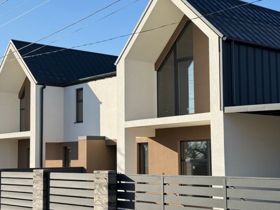 Продається Дуплекс, новобудова, у престижній локації міста Нововолынск