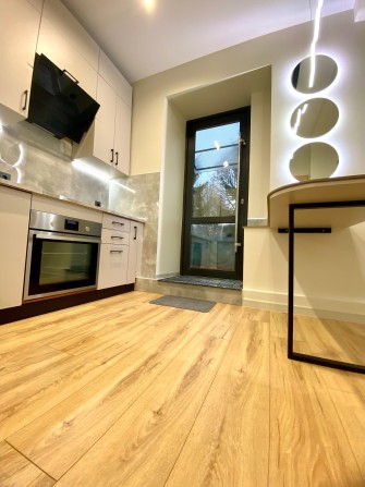 Продаж унікальної 2 кім квартири з власним 2-им виходом до бесідки - фото 1