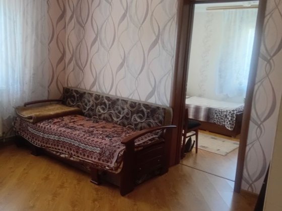 Продаю пів будинку у хорошому місці з євроремонтом з усіма зручностями Звягель