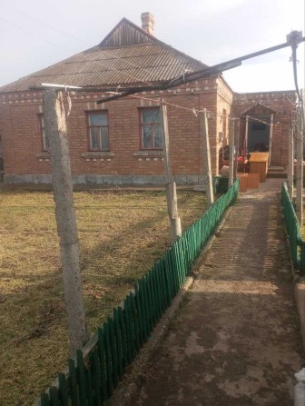 Продается дом в Очакове по улице Покровской, рядом с АТБ - фото 1