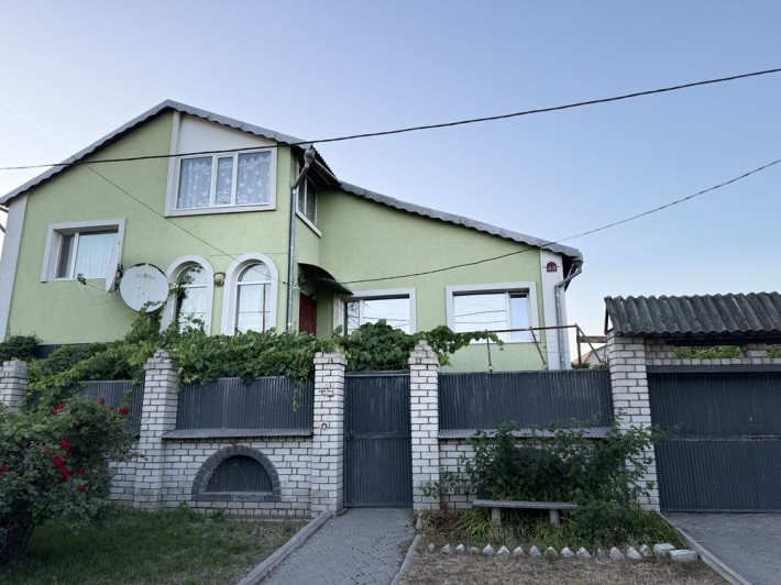 Продам будинов в центрі міста - фото 1