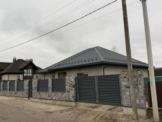 Продаєтсья новий ,сучасний будинок Сарны
