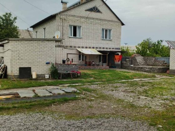 Цегляний двоповерховий будинок з промисловим приміщенням Светловодск