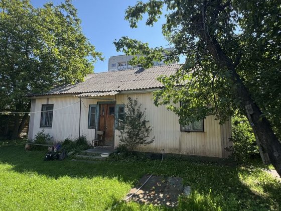 Продам будинок у хорошому районі Славута