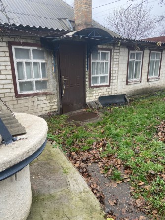 Продам половину газифікованого будинку в м.Сміла із літньою кухнею - фото 1