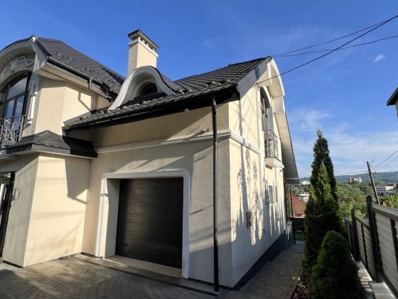 Продається затишний будинок в м.Трускавці Трускавец