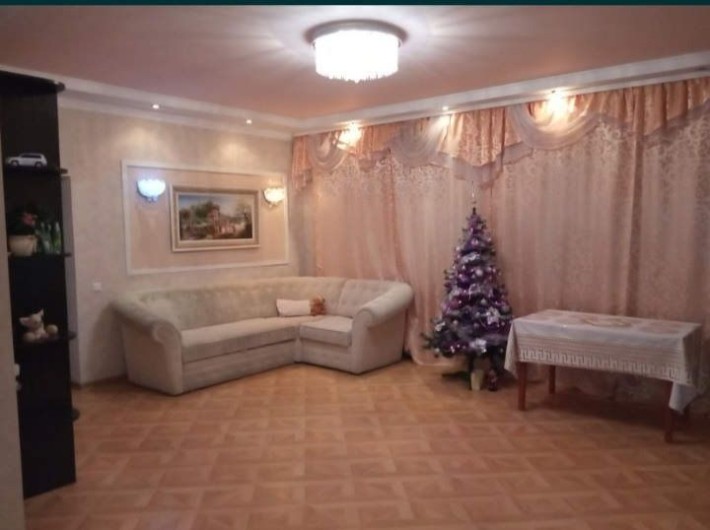 Квартира з власним подвір'ям і гаражем - фото 1