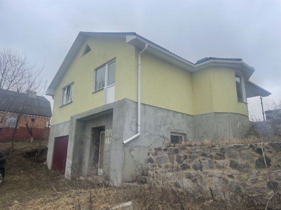 Житловий Будинок незавершене будівництво. Хмельник