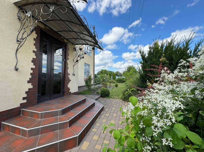 Дуже гарний будинок в с.Ружичанка(поруч міста) - фото 1