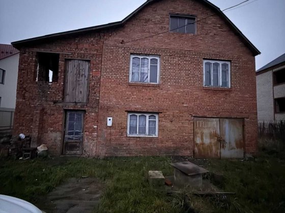 ДВОПОВЕРХОВИЙ БУДИНОК у мікрорайоні Лезневе, вул. Гонти 92 Хмельницький