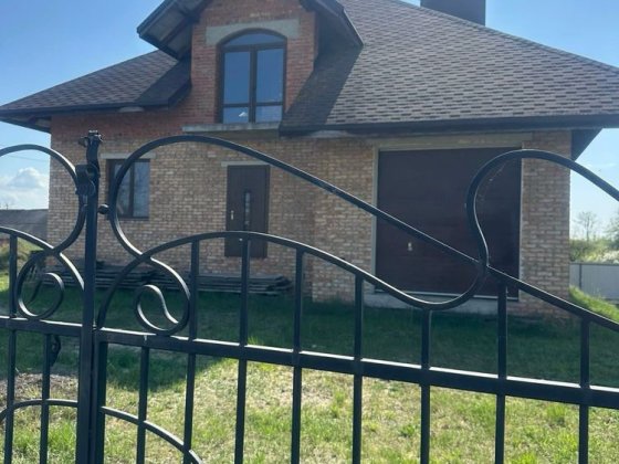 Продам новозбудований будинок неподалік міста Шептицького Шептицький