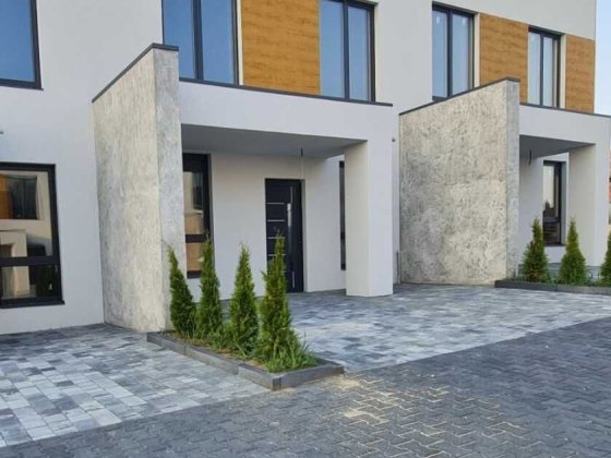 У продажу Таунхаус, район Озерна, виконано всі чорнові роботи Хмельницкий