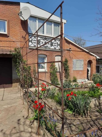 Добротный дом в Чугуеве - фото 1