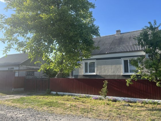 Продам заміський будинок. Шепетівка