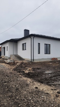 Будинок в котеджному містечку з великою ділянкою та гаражем 37636 - фото 1