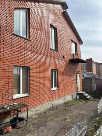 ТЕРМІНОВИЙ ПРОДАЖ! Будинок у місті! вул. С. Разіна. - фото 1