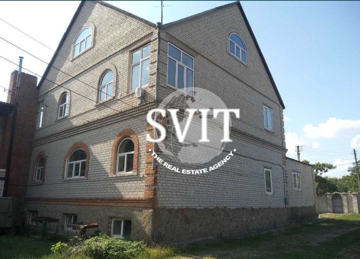 Продам домоволодіння в Чугуєві - фото 1