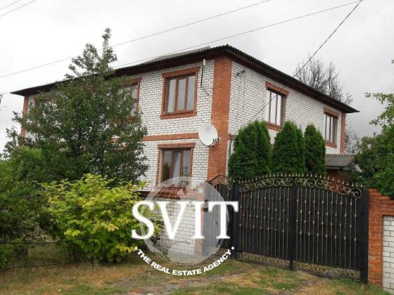 Продам 2-поверховий цегляний будинок за 27 км від Харкова Чугуев