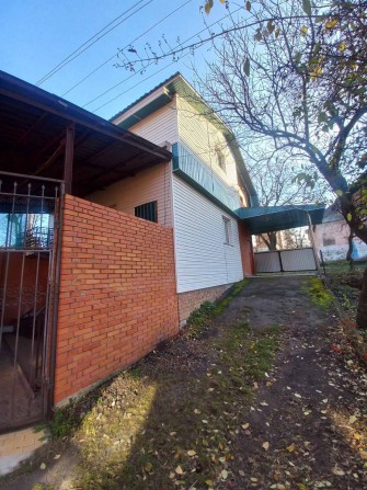 Великий будинок в спокійному районі міста. 36916 - фото 1