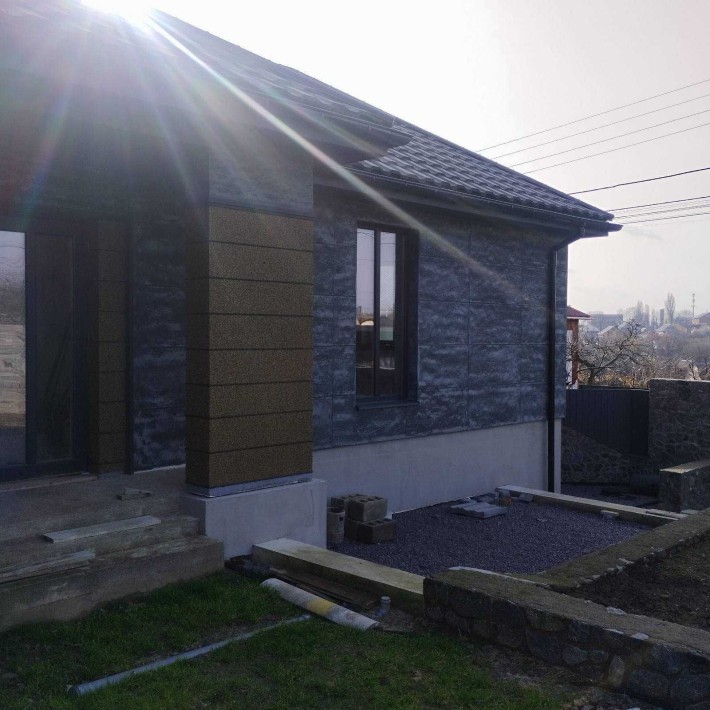 Сучасний будинок бвіля озера - фото 1