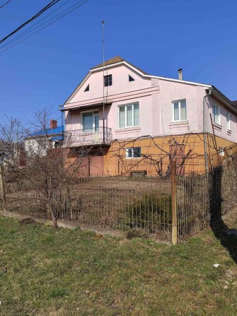 Великий двоповерховий будинок у місті. Є гараж та підвал 32938 - фото 1