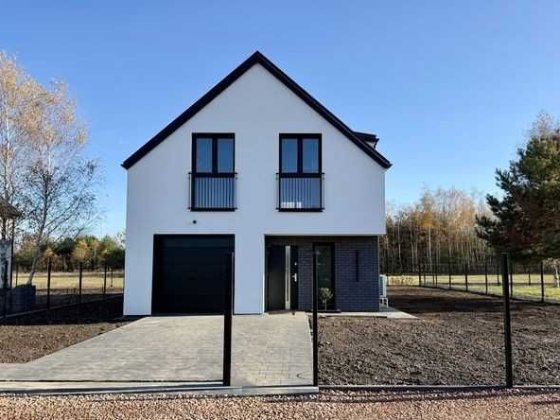 Продається двоповерховий будинок  145 м2  у прекрасному місці Хмельницкий