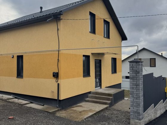 Продаж будинку без комісії для покупця від забудовника Зарванці