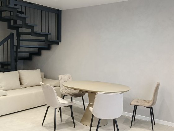 Таунхаус з якісним ремонтом Зарванці