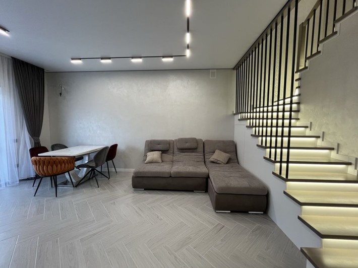 Продаж таунхауса 115 м.кв в Зарванцях! Євроремонт! - фото 1