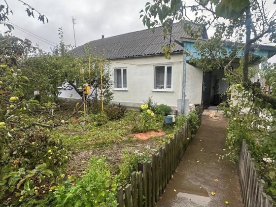 Продаю частину будинку в с. Сокілець Немиров