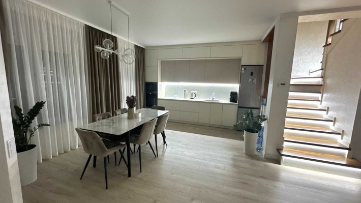 Продається танхаус ! - фото 1