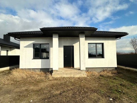 Продаж окремостоячого будинку Боратин