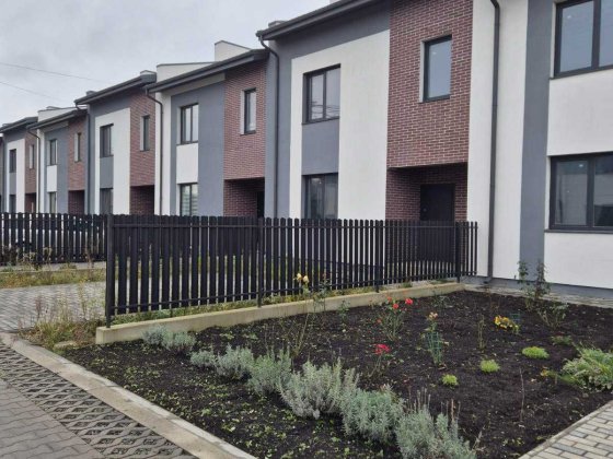 Продаж таунхаус  с Боратин Боратин